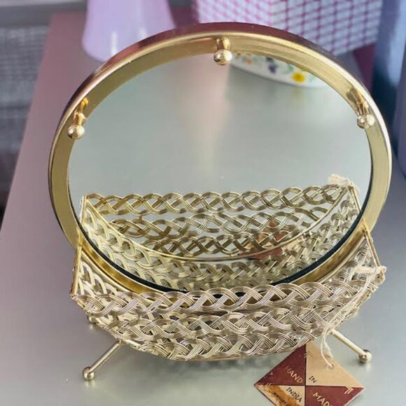 Vintage Brass Mirror Jewelry Stand, Vanity Accessory - Picture 10 of 11